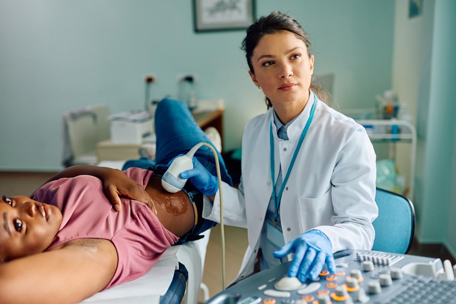 CBD e Endometriose: um caminho promissor para o cuidado da saúde feminina